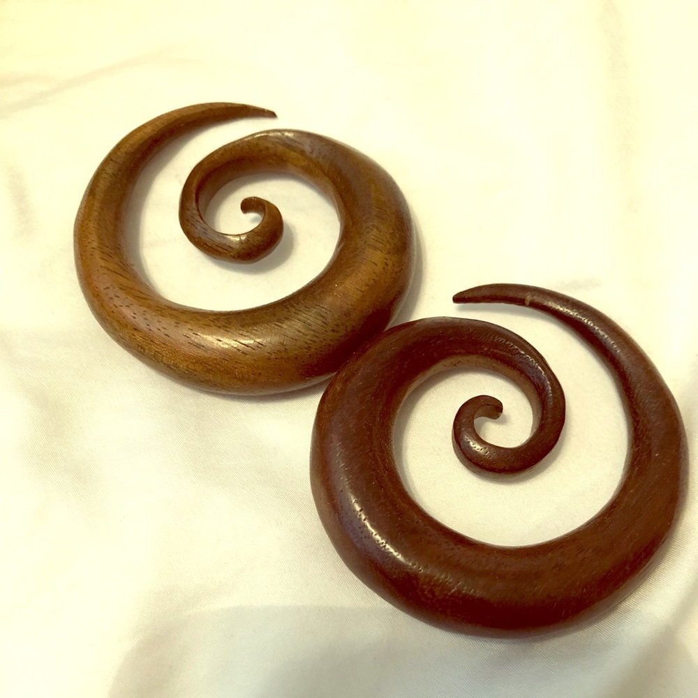 Earrings/Stretched Ears